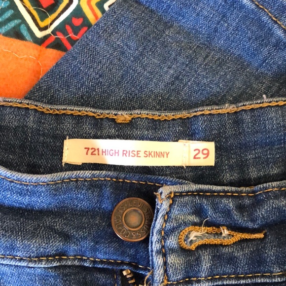 721 High Rise Skinny Jean - Picture 3 of 4